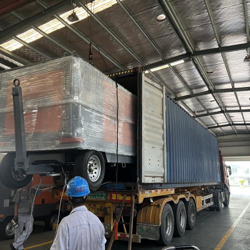 Empowering global expansion and fostering win-win cooperation! Our mobile air compressors are being exported to Malaysia in bulk, supporting the upgrading of the local mining and drilling industries.